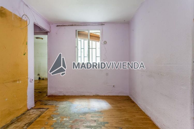 piso en venta en Bellas Vistas (Distrito Tetuán. Madrid Capital) por 132.000 €