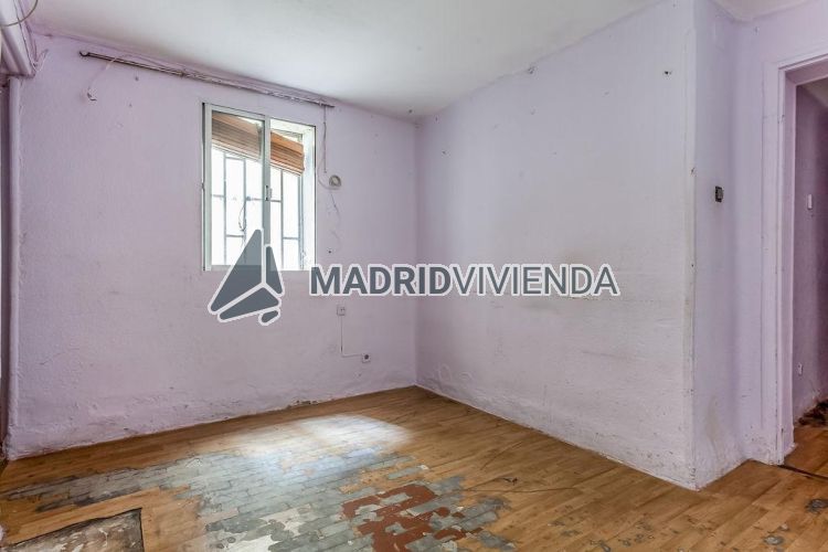 piso en venta en Bellas Vistas (Distrito Tetuán. Madrid Capital) por 132.000 €