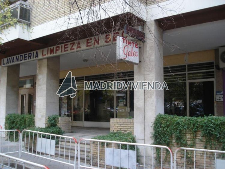 nave / local en venta en Colina (Distrito Ciudad Lineal. Madrid Capital) por 275.500 €