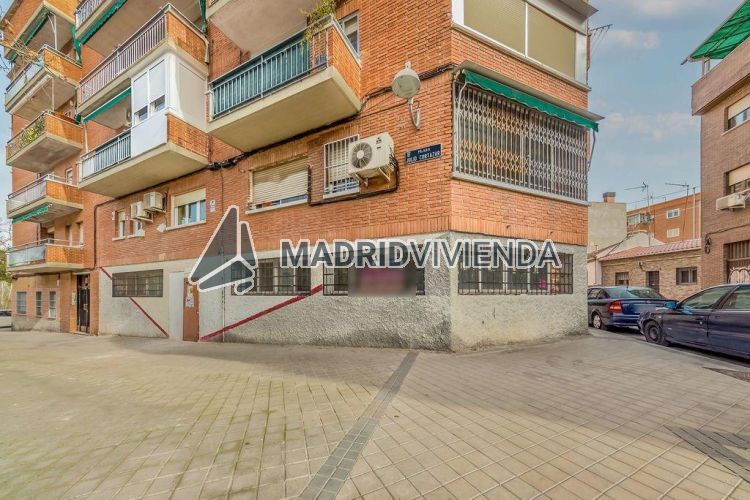 nave / local en venta en San Isidro (Distrito Carabanchel. Madrid Capital) por 230.000 €