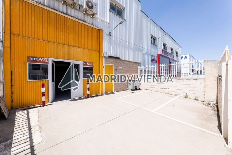 nave / local en venta en San Andrés (Distrito Villaverde. Madrid Capital) por 238.000 €