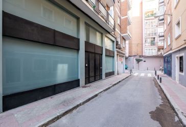 oficina en alquiler en Fuente del Berro (Distrito Salamanca. Madrid Capital) por 450 €