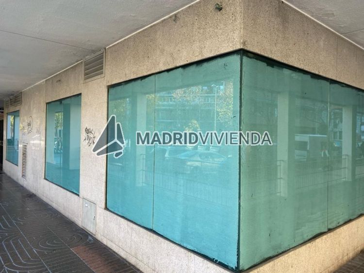 nave / local en venta en Canillejas (Distrito San Blas. Madrid Capital) por 420.000 €