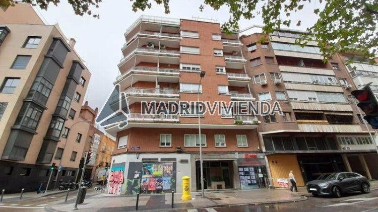 nave / local en venta en Cuatro Caminos (Distrito Tetuán. Madrid Capital) por 698.500 €