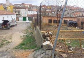 terreno en venta en Belmonte De Tajo por 300.000 €