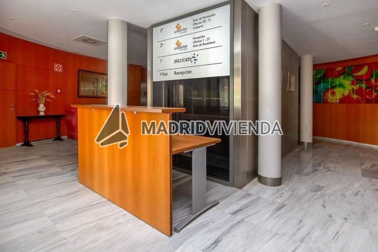 oficina en venta en Zona estación- centro (Tres Cantos) por 395.000 €