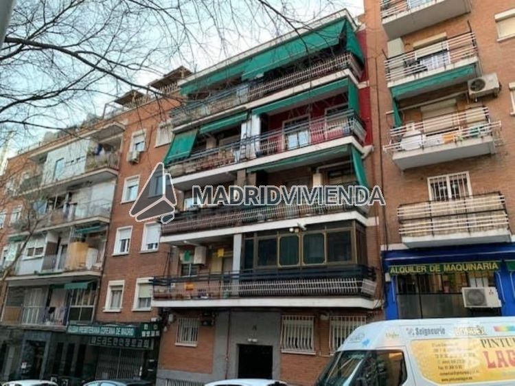 nave / local en venta en Ventas (Distrito Ciudad Lineal. Madrid Capital) por 139.700 €