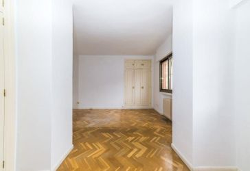 piso en venta en Costillares (Distrito Ciudad Lineal. Madrid Capital) por 525.000 €