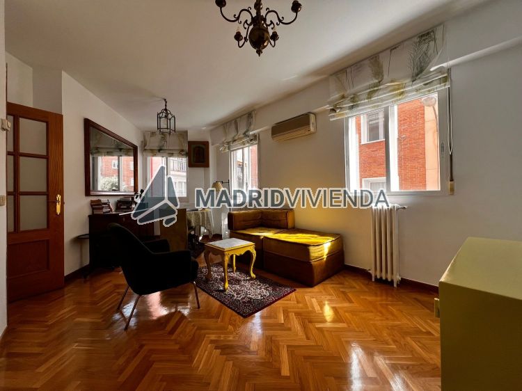 piso en venta en Fuente del Berro (Distrito Salamanca. Madrid Capital) por 399.000 €