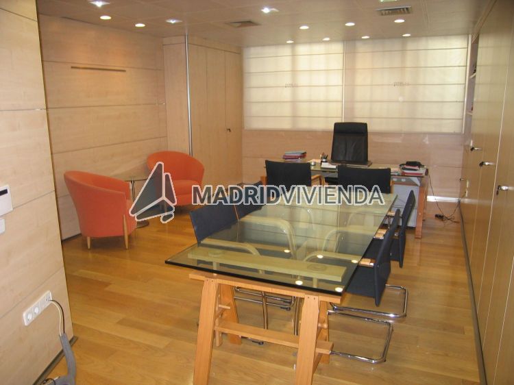 oficina en alquiler en Casco Histórico de Vallecas (Distrito Villa de Vallecas. Madrid Capital) por 375 €