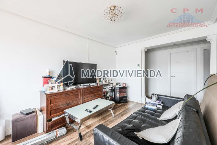 piso en alquiler en Pueblo Nuevo (Distrito Ciudad Lineal. Madrid Capital) por 1.900 €