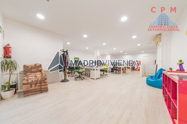 nave / local en venta en Casa de Campo (Distrito Moncloa. Madrid Capital) por 484.000 €