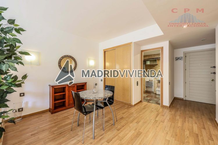 habitación en alquiler en Hispanoamerica (Distrito Chamartín. Madrid Capital) por 2.500 €