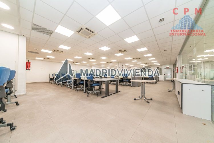 oficina en alquiler en Salvador (Distrito San Blas. Madrid Capital) por 7.550 €