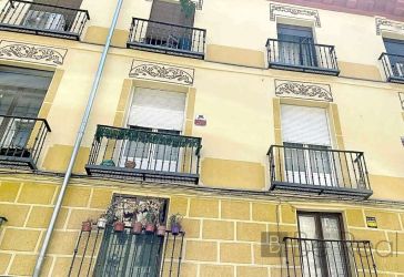 ático en alquiler en Sol (Distrito Centro. Madrid Capital) por 1.200 €